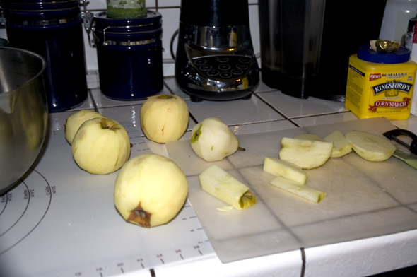 peeled pears and apples