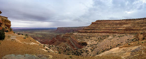 The Moki Dugway is a 3 mile, nicely graded dirt road descending at about an 11% grade into The Valley of the Gods.