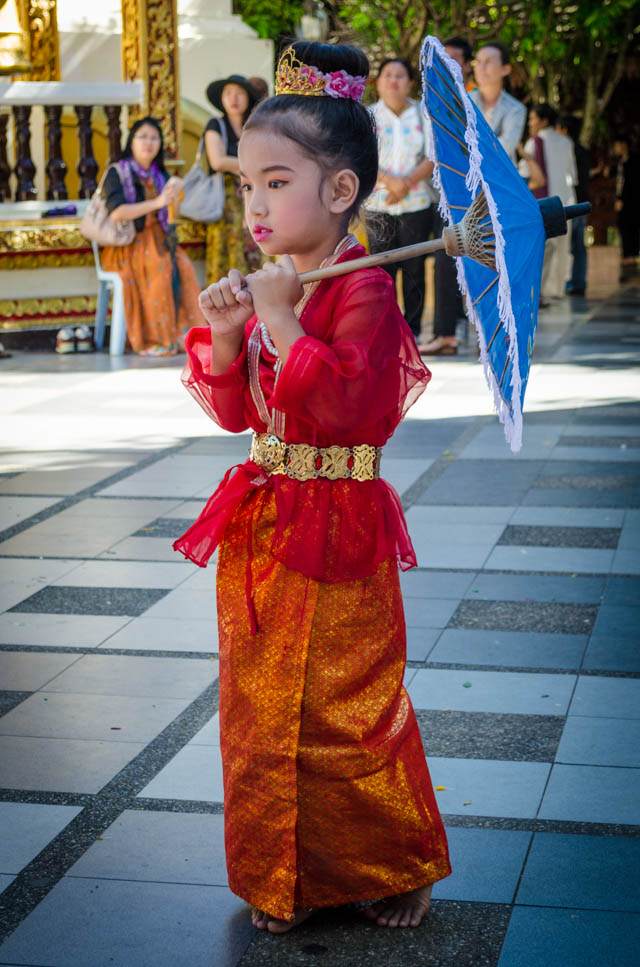 performer at Wat Phra That Doi Suthep